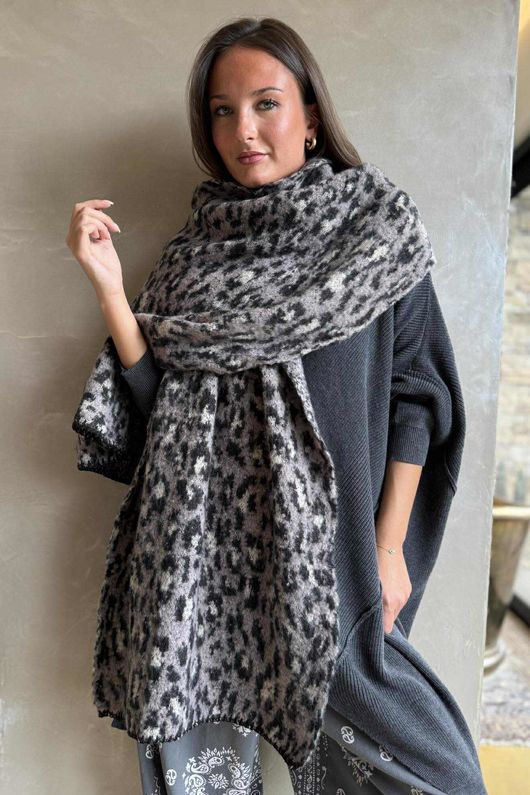 Hackney Leopard Scarf Grey /20=